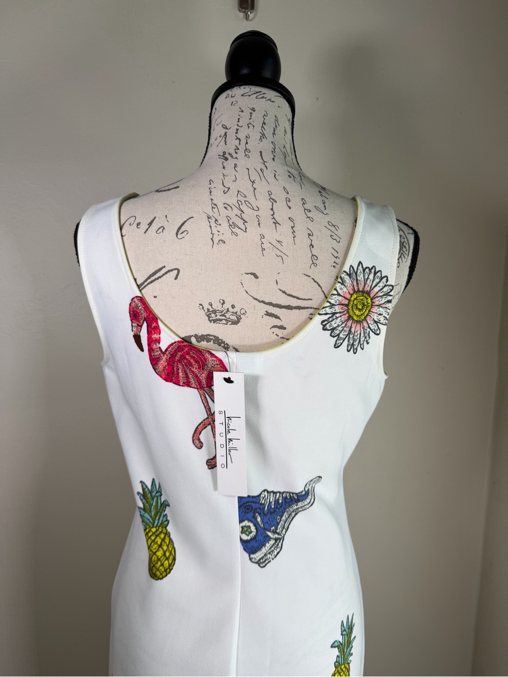 Nicole Miller White Sleeveless High-Low Dress with Multicolor Summer Motifs - Picture 5 of 9